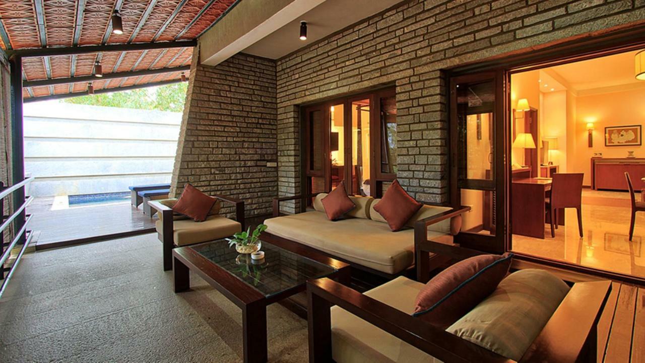 Angsana Oasis Spa & Resort Yelahanka Exterior photo